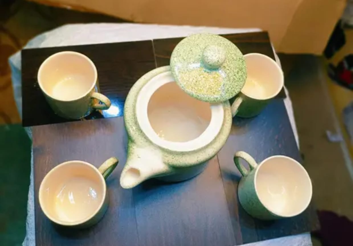 Speckled Green Ceramic Kettle & Cup Set – 5-Piece Tea Set